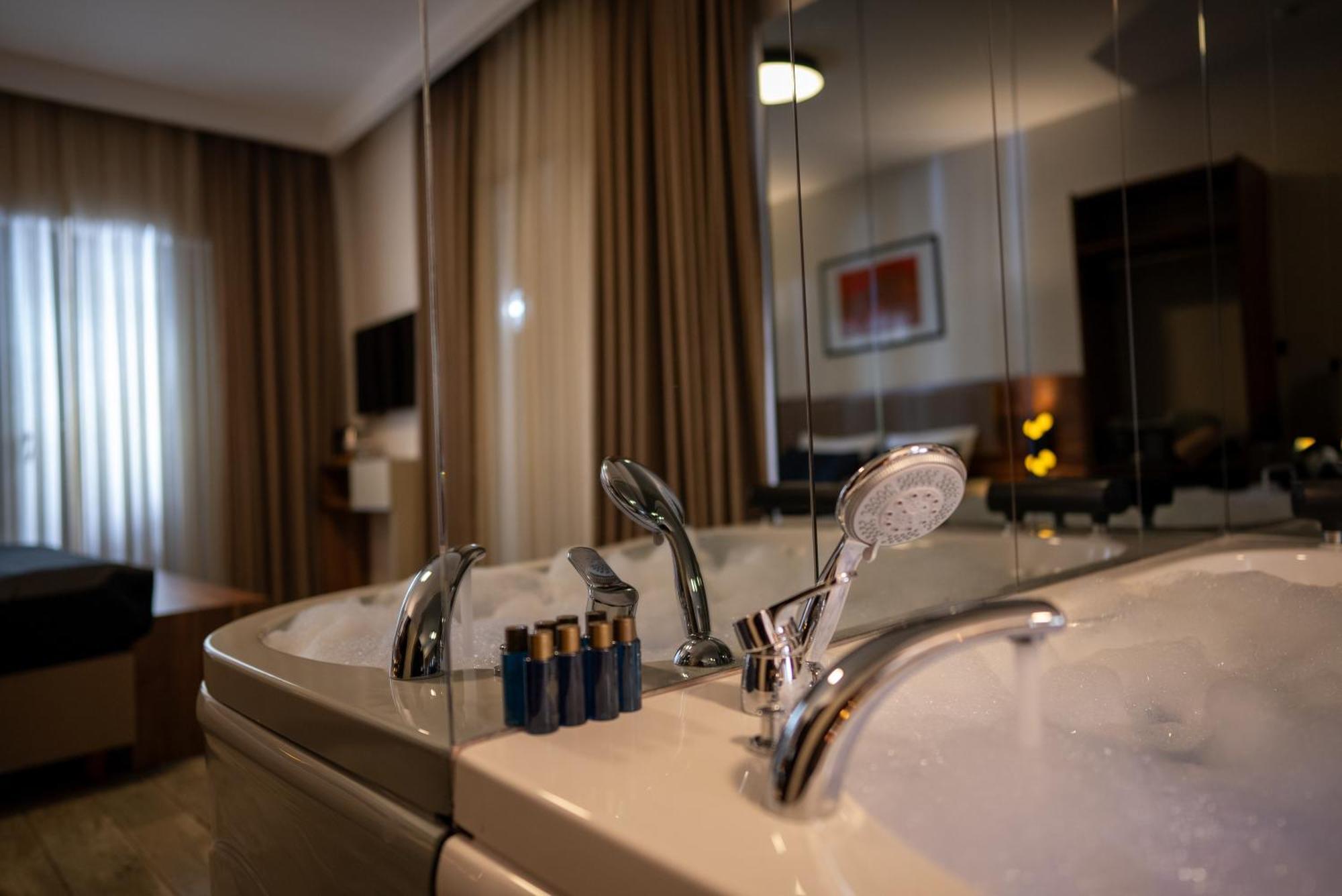 Mari Suites Hotel Стамбул Экстерьер фото